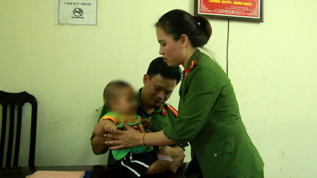 Để nhận cháu bé bị bỏ rơi, người thân cần xét nghiệm ADN - Ảnh 1. Để nhận cháu bé bị bỏ rơi, người thân cần xét nghiệm ADN - Ảnh 1.