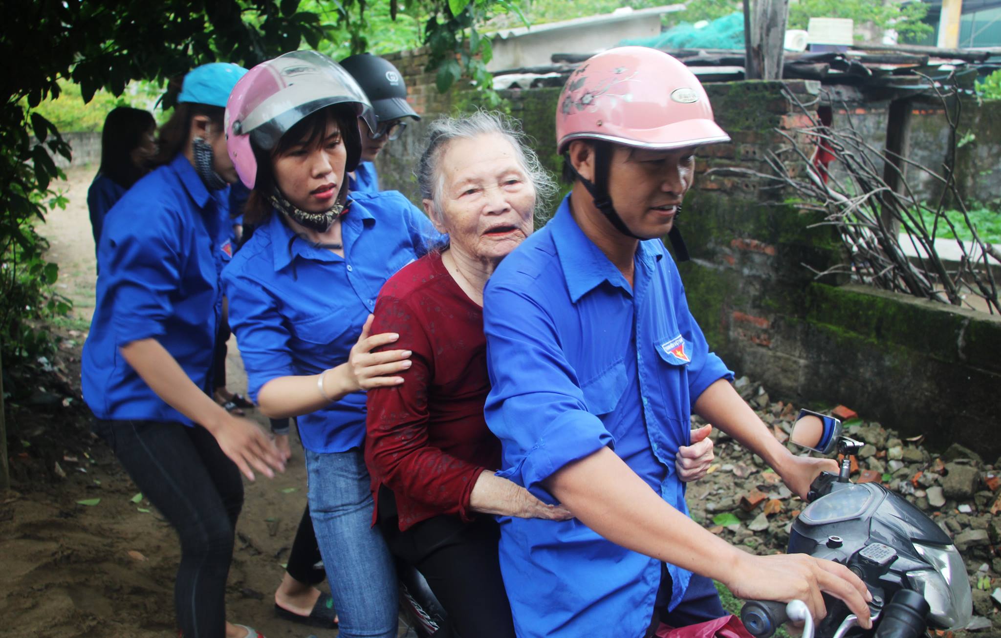 Được đưa vào trường học trú bão, tôi thấy yên tâm hơn... - Ảnh 1.