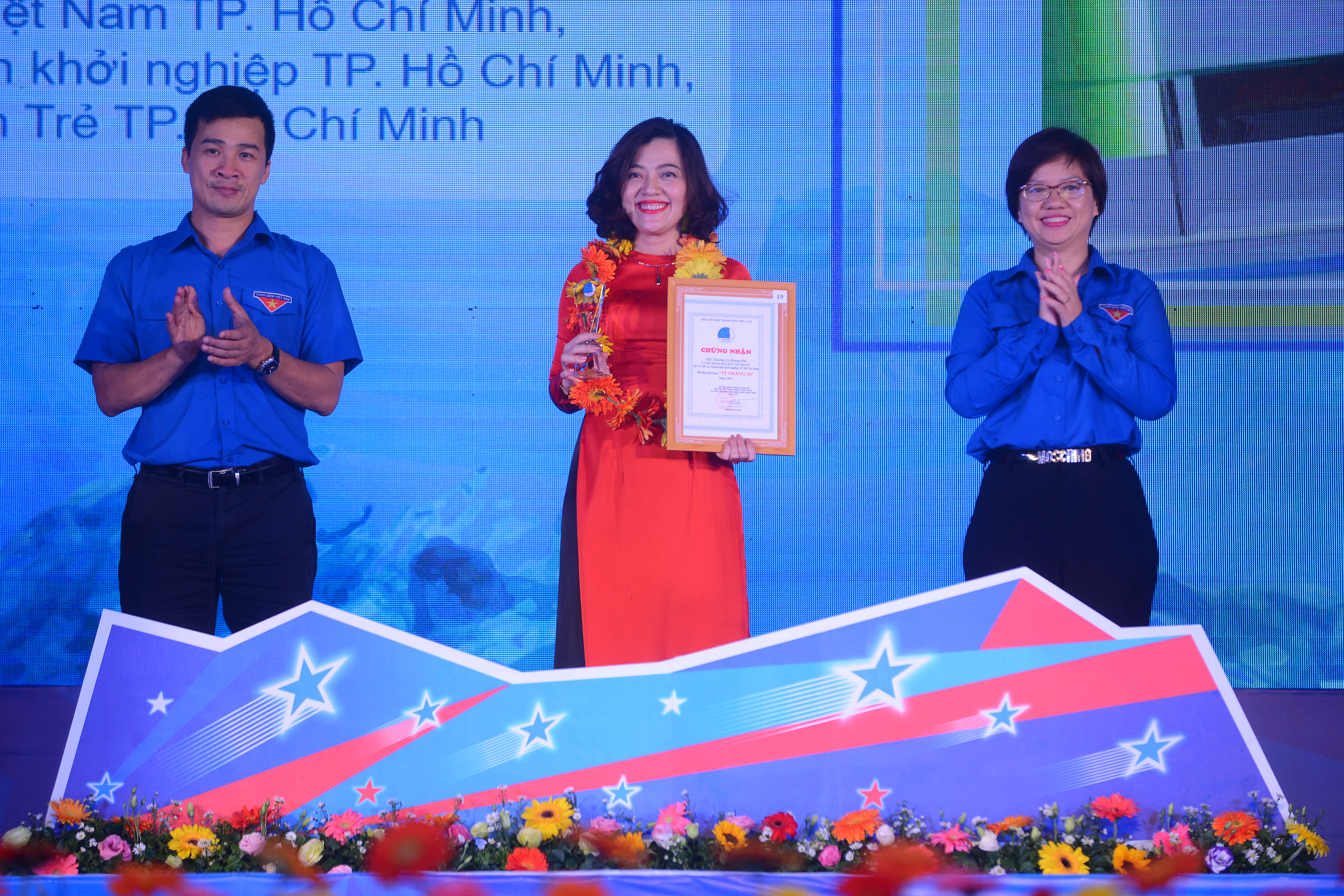 Vinh danh Thanh niên sống đẹp, cán bộ Hội tiêu biểu - Ảnh 5. Vinh danh Thanh niên sống đẹp, cán bộ Hội tiêu biểu - Ảnh 5.