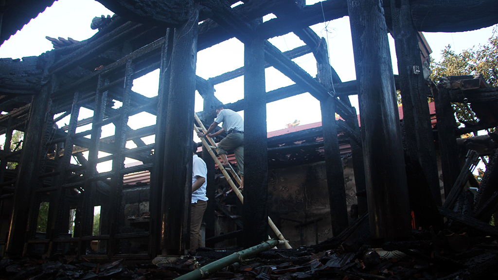 Hỏa hoạn thiêu rụi đền Độc Lôi Sơn ở Nghệ An - Ảnh 2.