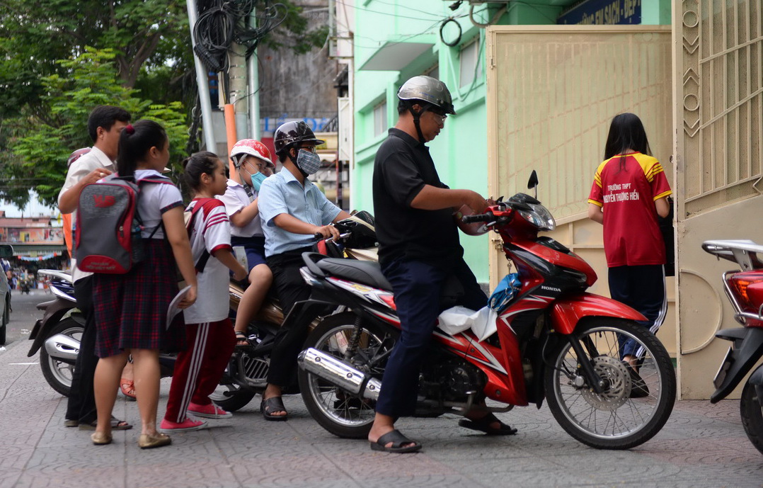 Nhà giáo mong được dạy thêm học thêm, bạn thì sao? - Ảnh 1.