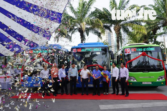 Tuyến xe buýt mẫu tăng gần 1.000 lượt hành khách - Ảnh 1. Tuyến xe buýt mẫu tăng gần 1.000 lượt hành khách - Ảnh 1.
