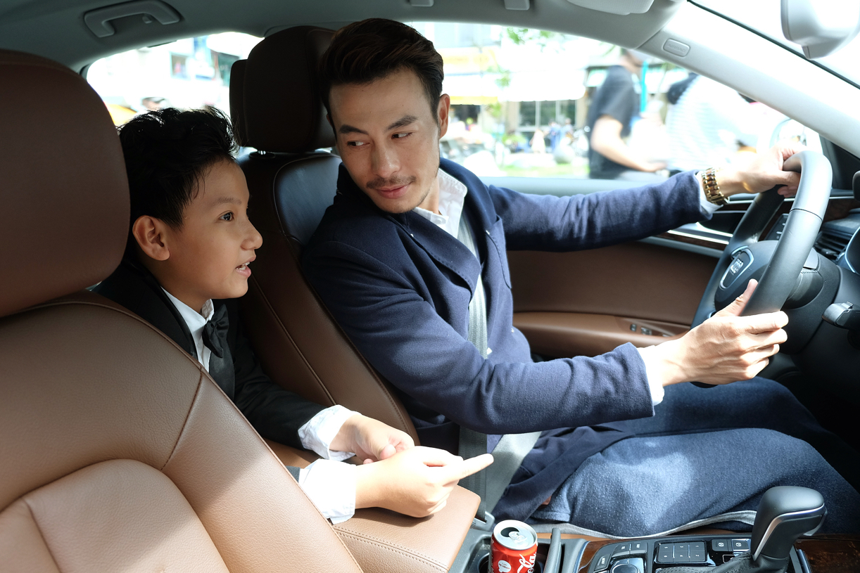 Trương Thanh Long tái ngộ Huy Khánh trong Ở đây có nắng - Ảnh 2. Trương Thanh Long tái ngộ Huy Khánh trong Ở đây có nắng - Ảnh 2.