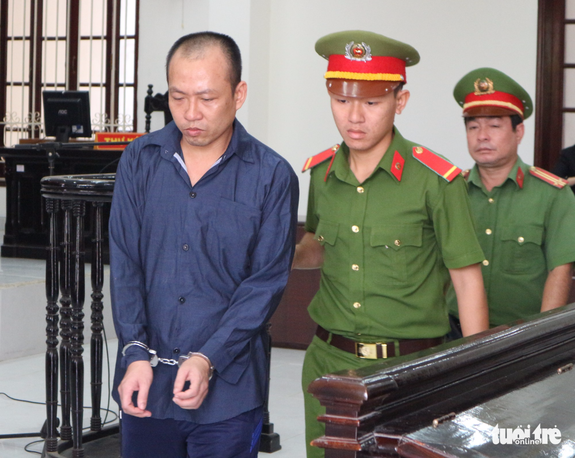 Hiếp dâm trẻ em lãnh 16 năm tù - Ảnh 1. Hiếp dâm trẻ em lãnh 16 năm tù - Ảnh 1.