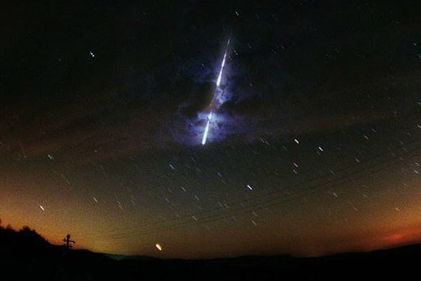 Đón xem mưa sao băng Leonids vào rạng sáng ngày 18-11 - Ảnh 1. Đón xem mưa sao băng Leonids vào rạng sáng ngày 18-11 - Ảnh 1.