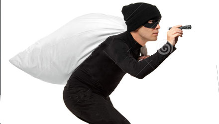 Kế toán ngân hàng chiếm đoạt tiền khách hàng rồi bỏ trốn - Ảnh 1. Kế toán ngân hàng chiếm đoạt tiền khách hàng rồi bỏ trốn - Ảnh 1.