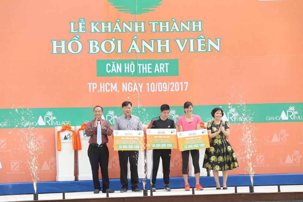 Khánh thành hồ bơi mang tên Ánh Viên - Ảnh 4.