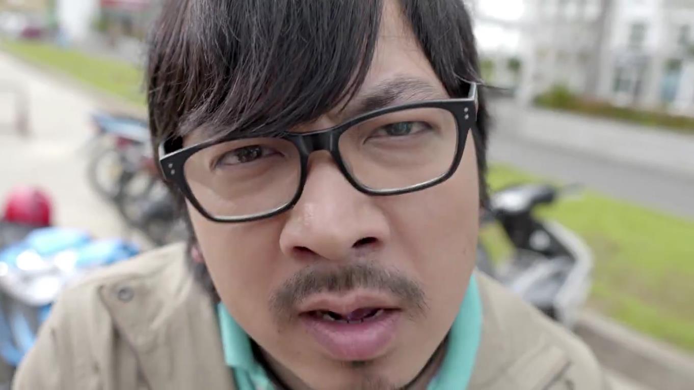 Sôi nổi với clip Giáo sư Xoay đụng Mười Khó - Ảnh 5. Sôi nổi với clip Giáo sư Xoay đụng Mười Khó - Ảnh 5.