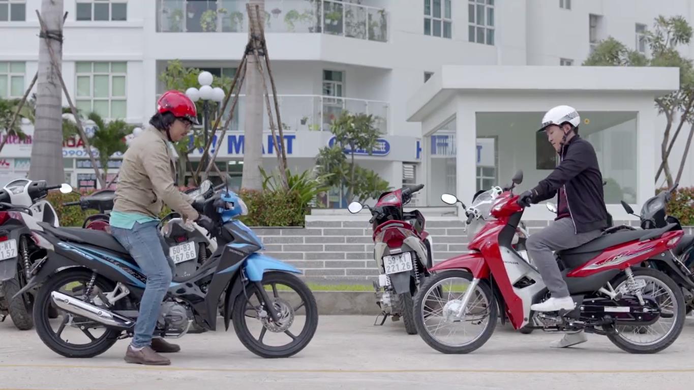 Sôi nổi với clip Giáo sư Xoay đụng Mười Khó - Ảnh 7. Sôi nổi với clip Giáo sư Xoay đụng Mười Khó - Ảnh 7.