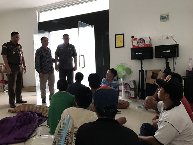 Gửi công hàm cho Tòa án tối cao Indonesia vụ 5 ngư dân kêu oan - Ảnh 1. Gửi công hàm cho Tòa án tối cao Indonesia vụ 5 ngư dân kêu oan - Ảnh 1.