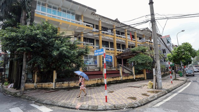 Hà Nội có cơ chế khuyến khích cán bộ tự nghỉ việc - Ảnh 1. Hà Nội có cơ chế khuyến khích cán bộ tự nghỉ việc - Ảnh 1.