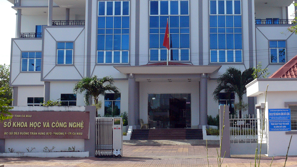 Giám đốc Sở khoa học Cà Mau bị kiểm điểm - Ảnh 1. Giám đốc Sở khoa học Cà Mau bị kiểm điểm - Ảnh 1.