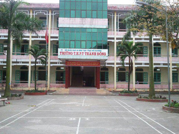 Một nam học sinh bị đâm trọng thương sau giờ tan trường - Ảnh 1. Một nam học sinh bị đâm trọng thương sau giờ tan trường - Ảnh 1.