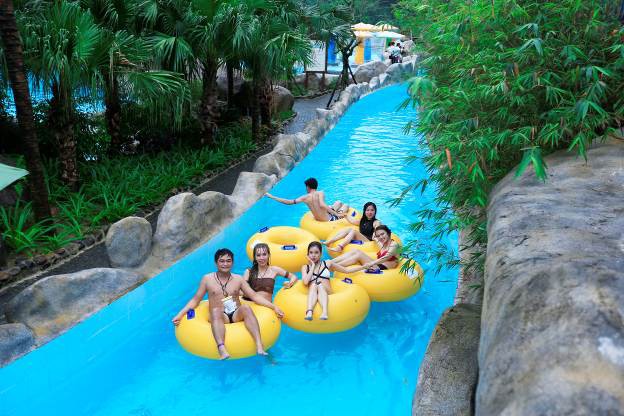 Vui lễ 30-4 & 1-5 sôi động tại Công viên suối khoáng nóng Núi Thần Tài - Ảnh 3. Vui lễ 30-4 & 1-5 sôi động tại Công viên suối khoáng nóng Núi Thần Tài - Ảnh 3.