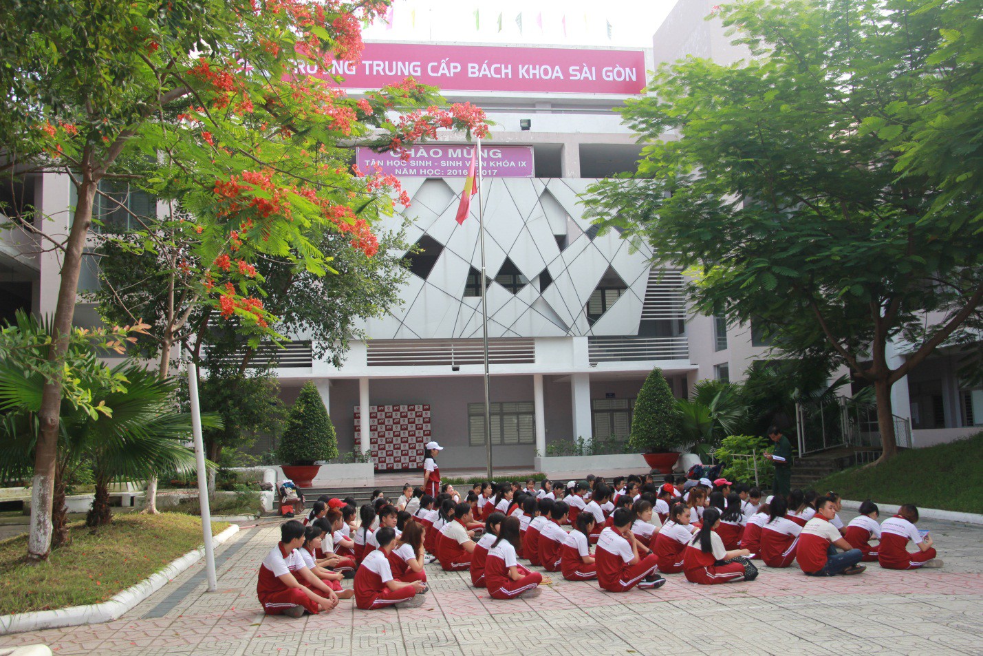 Trường Trung cấp Bách Khoa Sài Gòn dành 500 chỉ tiêu cho học sinh tốt nghiệp THCS - Ảnh 1.
