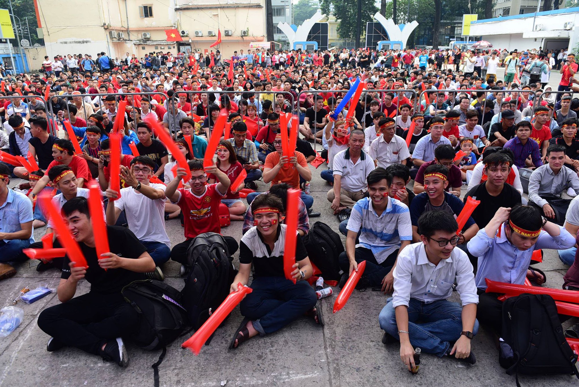 Về nhì, U23 Việt Nam vẫn vô địch trong lòng người hâm mộ - Ảnh 1. Về nhì, U23 Việt Nam vẫn vô địch trong lòng người hâm mộ - Ảnh 1.