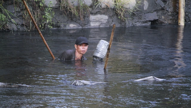 Mùa than trôi - Ảnh 1. Mùa than trôi - Ảnh 1.