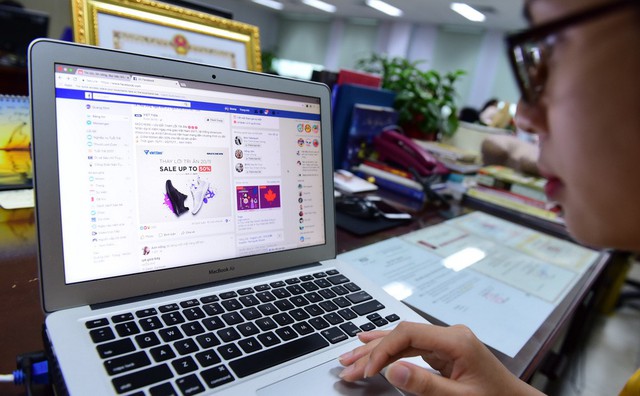 Sửa luật để thu thuế Google, Facebook? - Ảnh 1. Sửa luật để thu thuế Google, Facebook? - Ảnh 1.