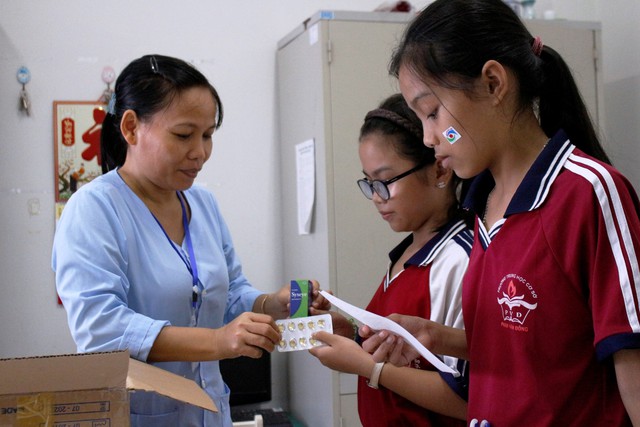 Cứ 5 giây có một người mất đi thị lực - Ảnh 2. Cứ 5 giây có một người mất đi thị lực - Ảnh 2.