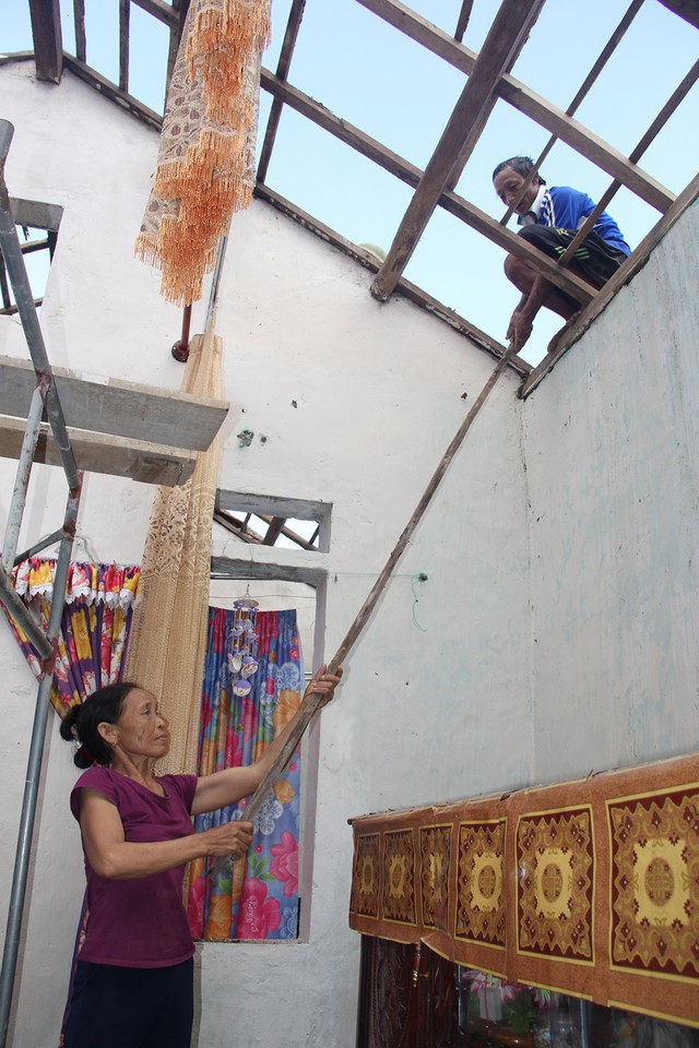 Xứ biển Kỳ Anh vẫn còn tan hoang sau bão - Ảnh 3. Xứ biển Kỳ Anh vẫn còn tan hoang sau bão - Ảnh 3.