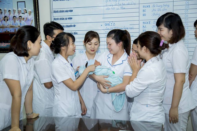 Viện trưởng Viện Huyết học kêu gọi người mẹ bỏ rơi con quay lại - Ảnh 1. Viện trưởng Viện Huyết học kêu gọi người mẹ bỏ rơi con quay lại - Ảnh 1.