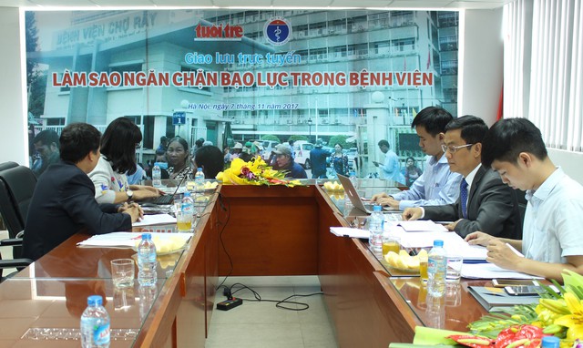 Làm sao ngăn chặn nạn tấn công thầy thuốc tại bệnh viện? - Ảnh 1. Làm sao ngăn chặn nạn tấn công thầy thuốc tại bệnh viện? - Ảnh 1.