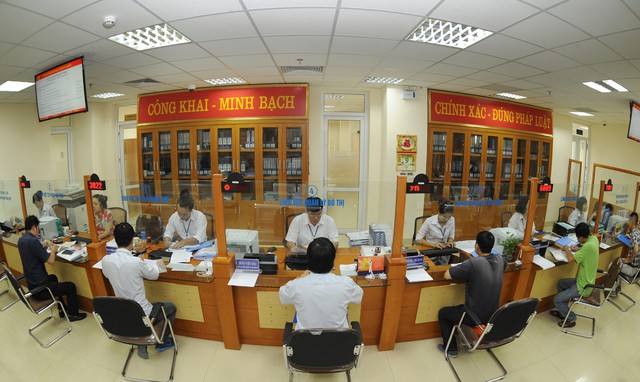 Xem ảnh người Hà Nội ứng xử thanh lịch - Ảnh 1. Xem ảnh người Hà Nội ứng xử thanh lịch - Ảnh 1.