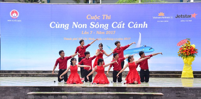 Khởi động cuộc thi Cùng non sông cất cánh mùa thứ 7 - Ảnh 2. Khởi động cuộc thi Cùng non sông cất cánh mùa thứ 7 - Ảnh 2.