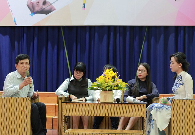 Để trở thành độc giả thông minh trong kỷ nguyên thông tin - Ảnh 2. Để trở thành độc giả thông minh trong kỷ nguyên thông tin - Ảnh 2.
