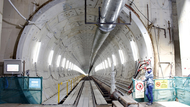 Robot TBM đã khoan được hơn 430m đường hầm metro - Ảnh 2. Robot TBM đã khoan được hơn 430m đường hầm metro - Ảnh 2.