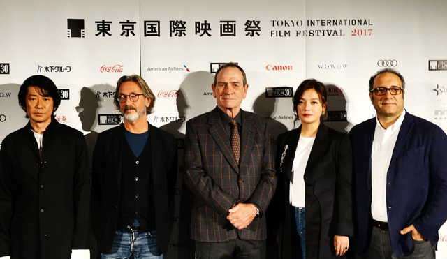 Men in black Tommy Lee Jones: điện ảnh là tiền bạc - Ảnh 2. Men in black Tommy Lee Jones: điện ảnh là tiền bạc - Ảnh 2.