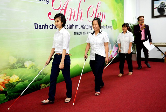 Cảm ơn đôi mắt ân tình - Ảnh 1. Cảm ơn đôi mắt ân tình - Ảnh 1.
