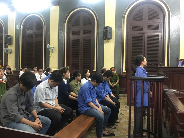 Thất thoát hàng trăm tỉ tại Agribank Bến Thành: Kế toán, giám đốc chỉ… làm việc vặt - Ảnh 1. Thất thoát hàng trăm tỉ tại Agribank Bến Thành: Kế toán, giám đốc chỉ… làm việc vặt - Ảnh 1.