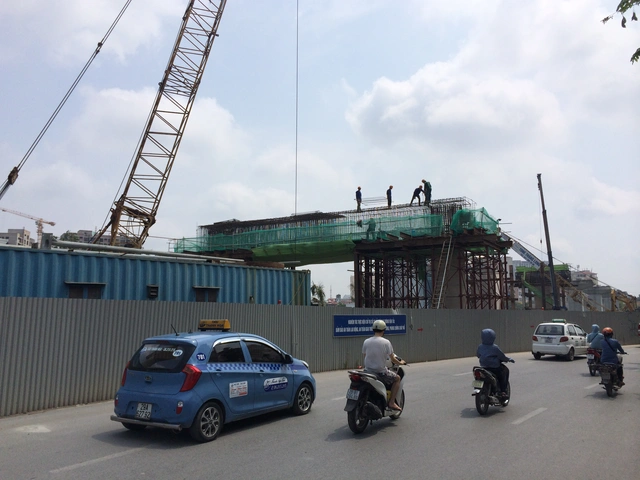 Cấm nhiều tuyến đường phục vụ thi công đường sắt Nhổn - ga Hà Nội - Ảnh 1. Cấm nhiều tuyến đường phục vụ thi công đường sắt Nhổn - ga Hà Nội - Ảnh 1.