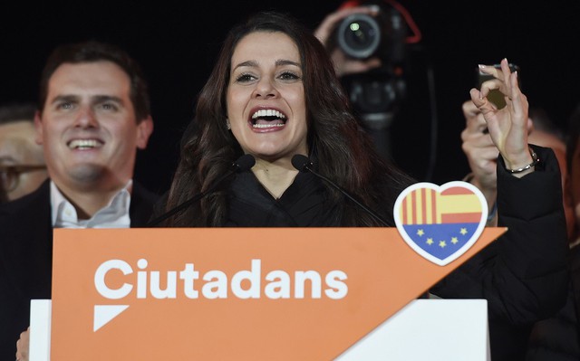 Dang dở Catalonia - Ảnh 1. Dang dở Catalonia - Ảnh 1.
