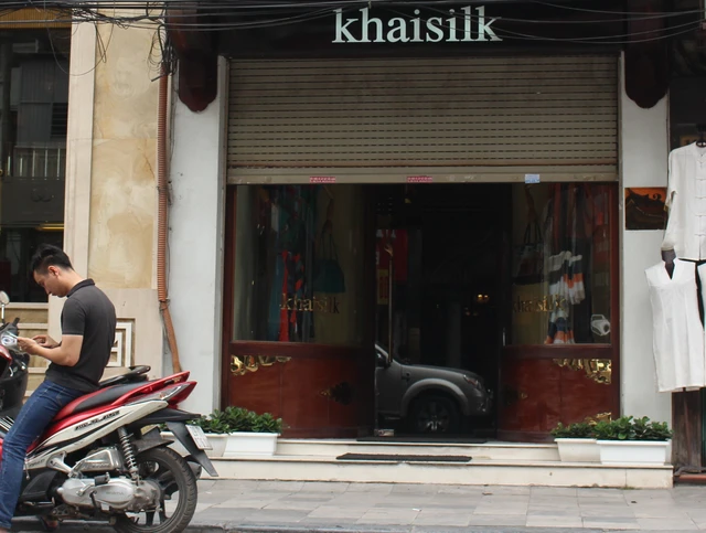Cửa hàng Khaisilk bán hàng Made in China tạm đóng cửa - Ảnh 1. Cửa hàng Khaisilk bán hàng Made in China tạm đóng cửa - Ảnh 1.