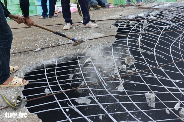 Bắt đầu tháo dỡ 1 trong 7 thủy đài cổ tại Sài Gòn - Ảnh 6. Bắt đầu tháo dỡ 1 trong 7 thủy đài cổ tại Sài Gòn - Ảnh 6.
