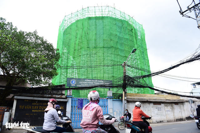 Bắt đầu tháo dỡ 1 trong 7 thủy đài cổ tại Sài Gòn - Ảnh 2. Bắt đầu tháo dỡ 1 trong 7 thủy đài cổ tại Sài Gòn - Ảnh 2.