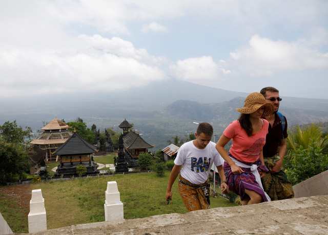 Bali hồi hộp chờ núi lửa phun trào - Ảnh 12.