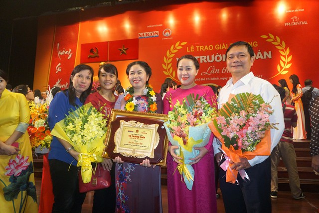 TP.HCM trao Giải thưởng Võ Trường Toản cho 40 nhà giáo - Ảnh 1. TP.HCM trao Giải thưởng Võ Trường Toản cho 40 nhà giáo - Ảnh 1.