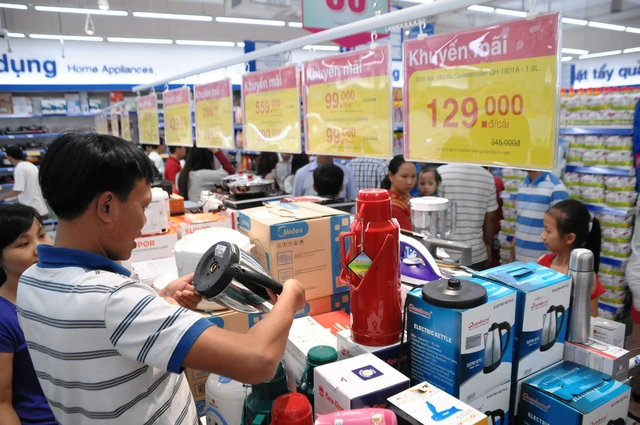 Siêu thị Co.opmart cả nước đồng loạt giảm giá khủng hạt nêm, phô mai, cà phê - Ảnh 1. Siêu thị Co.opmart cả nước đồng loạt giảm giá khủng hạt nêm, phô mai, cà phê - Ảnh 1.