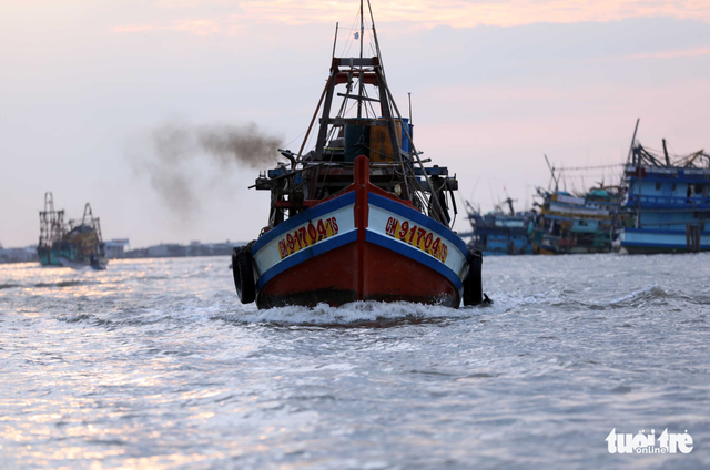 Nhiều tàu cá vào vùng biển Thái Lan, Malaysia xin tránh bão - Ảnh 7. Nhiều tàu cá vào vùng biển Thái Lan, Malaysia xin tránh bão - Ảnh 7.