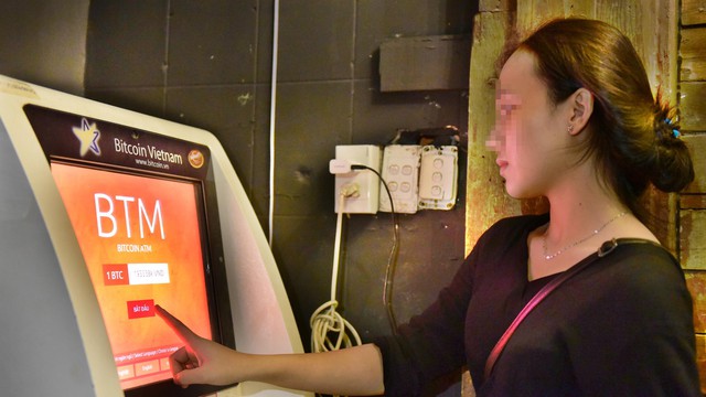 Quay cuồng với Bitcoin và tiền ảo - Ảnh 1. Quay cuồng với Bitcoin và tiền ảo - Ảnh 1.