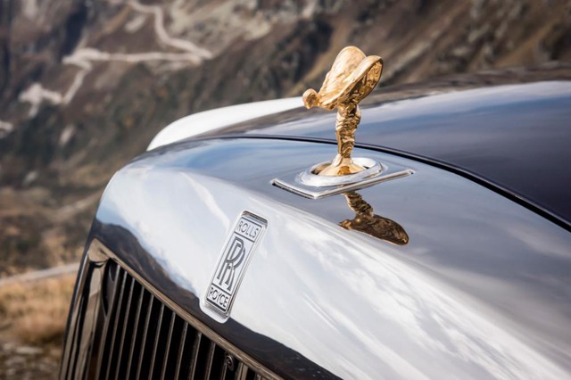 Ngắm siêu phẩm Rolls-Royce Phantom 2017: đẹp không tì vết - Ảnh 5. Ngắm siêu phẩm Rolls-Royce Phantom 2017: đẹp không tì vết - Ảnh 5.