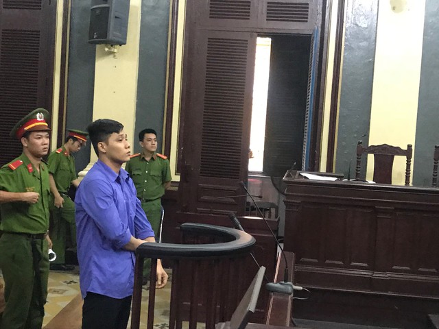 Tài xế tông xe, đánh người xin rẽ phải lãnh án chung thân - Ảnh 1. Tài xế tông xe, đánh người xin rẽ phải lãnh án chung thân - Ảnh 1.