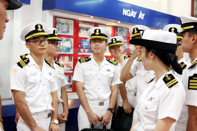 Nhà khoa học châu Á chia sẻ ý tưởng phát triển ngành hàng hải - Ảnh 1. Nhà khoa học châu Á chia sẻ ý tưởng phát triển ngành hàng hải - Ảnh 1.
