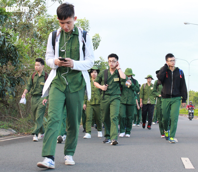 Sài Gòn se lạnh, bạn trẻ lười hơn, điệu đà hơn - Ảnh 2. Sài Gòn se lạnh, bạn trẻ lười hơn, điệu đà hơn - Ảnh 2.