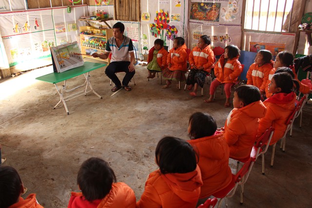 Mang áo ấm mùa đông tới thầy trò vùng cao Lai Châu - Ảnh 8. Mang áo ấm mùa đông tới thầy trò vùng cao Lai Châu - Ảnh 8.