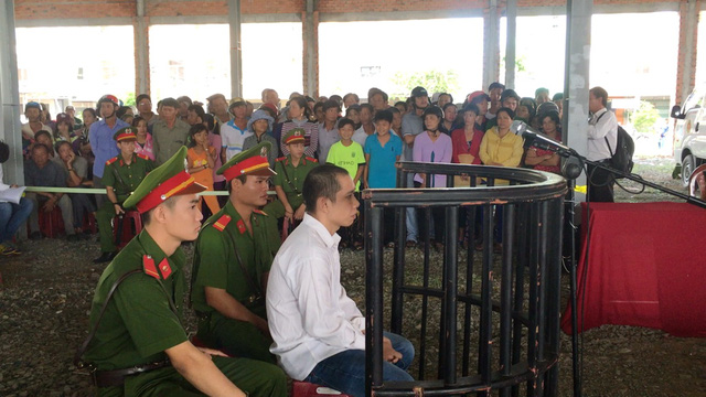 Kỹ sư cướp ngân hàng ở Trà Vinh hầu tòa - Ảnh 1.