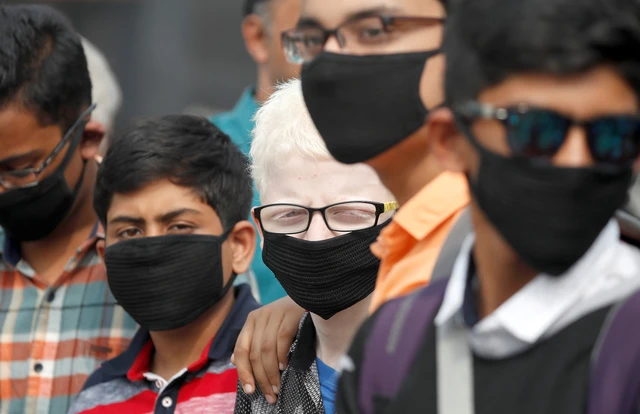 New Delhi tuyên bố tình trạng khẩn cấp vì ô nhiễm không khí - Ảnh 1. New Delhi tuyên bố tình trạng khẩn cấp vì ô nhiễm không khí - Ảnh 1.